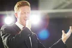 Lerne saubere Töne, ordentliche Atmung und perfekte Gesangstechnik - Gesangsunterricht in der TON Akademie