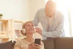 Zu alt? Gibt es nicht. Musikunterricht für Senioren ab 60 Jahren in der TON Akademie Oberhausen