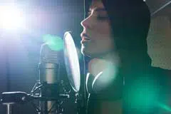 Singen kann jeder? Mit der richtigen Übung auf jeden Fall - Gesangsunterricht oder Vocal-Coaching in der TON Akademie Oberhausen